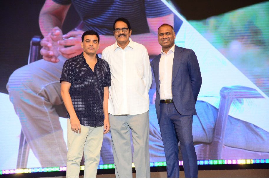 Maharshi-Movie-Pre-Release-Event